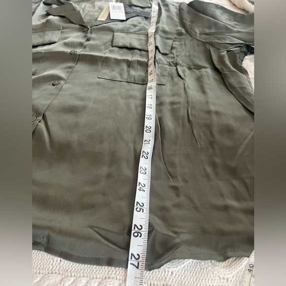 NEW! T Tahari Airflow Boxy Long Sleeve Camp Blouse Women’s Size 3X - Picture 11 of 15